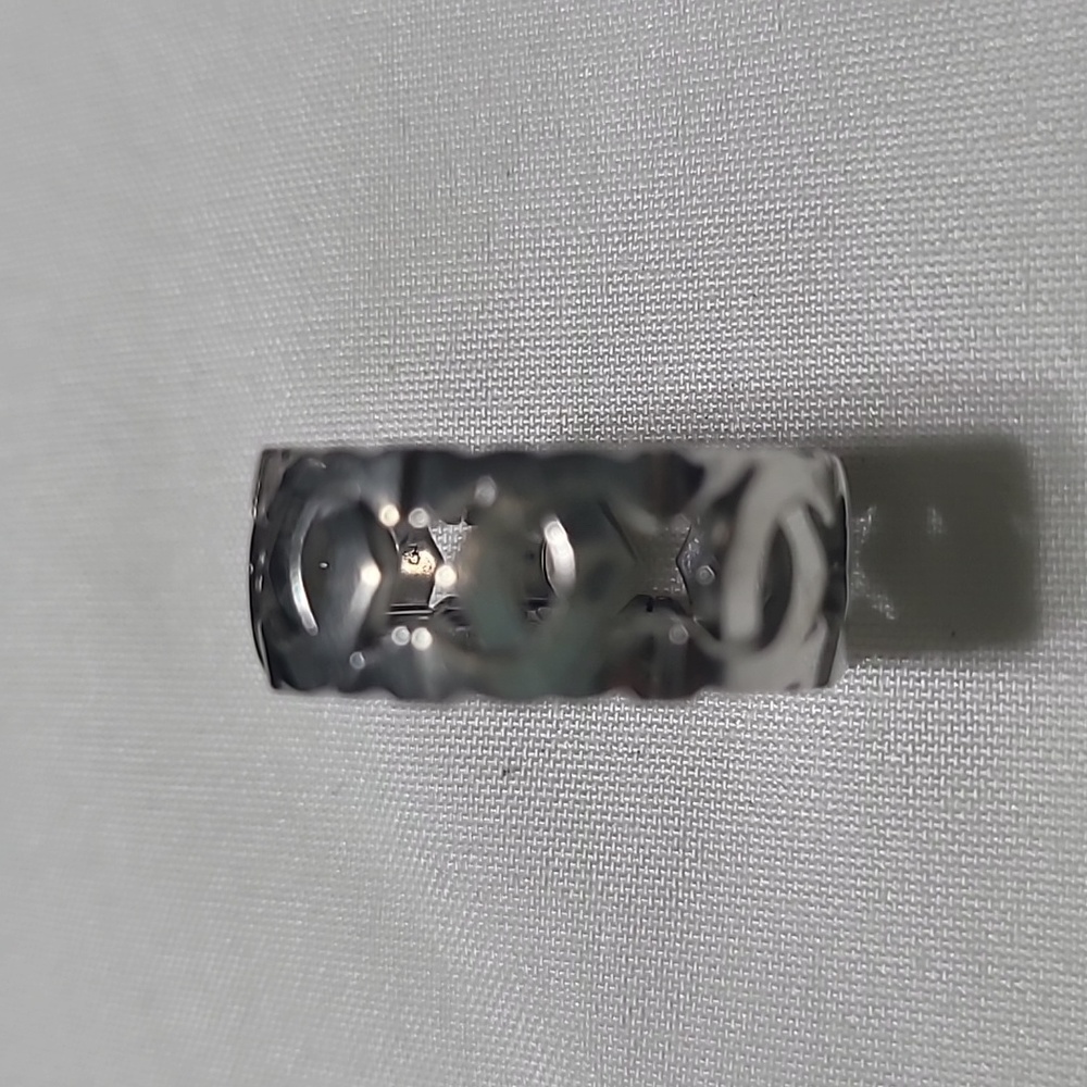 Cartier Entrelaces Ring - Picture 3 of 5